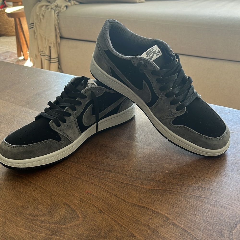 REPS Jordan 1 Travis Scott’s Dark Gray and Black - Picture 2 of 5